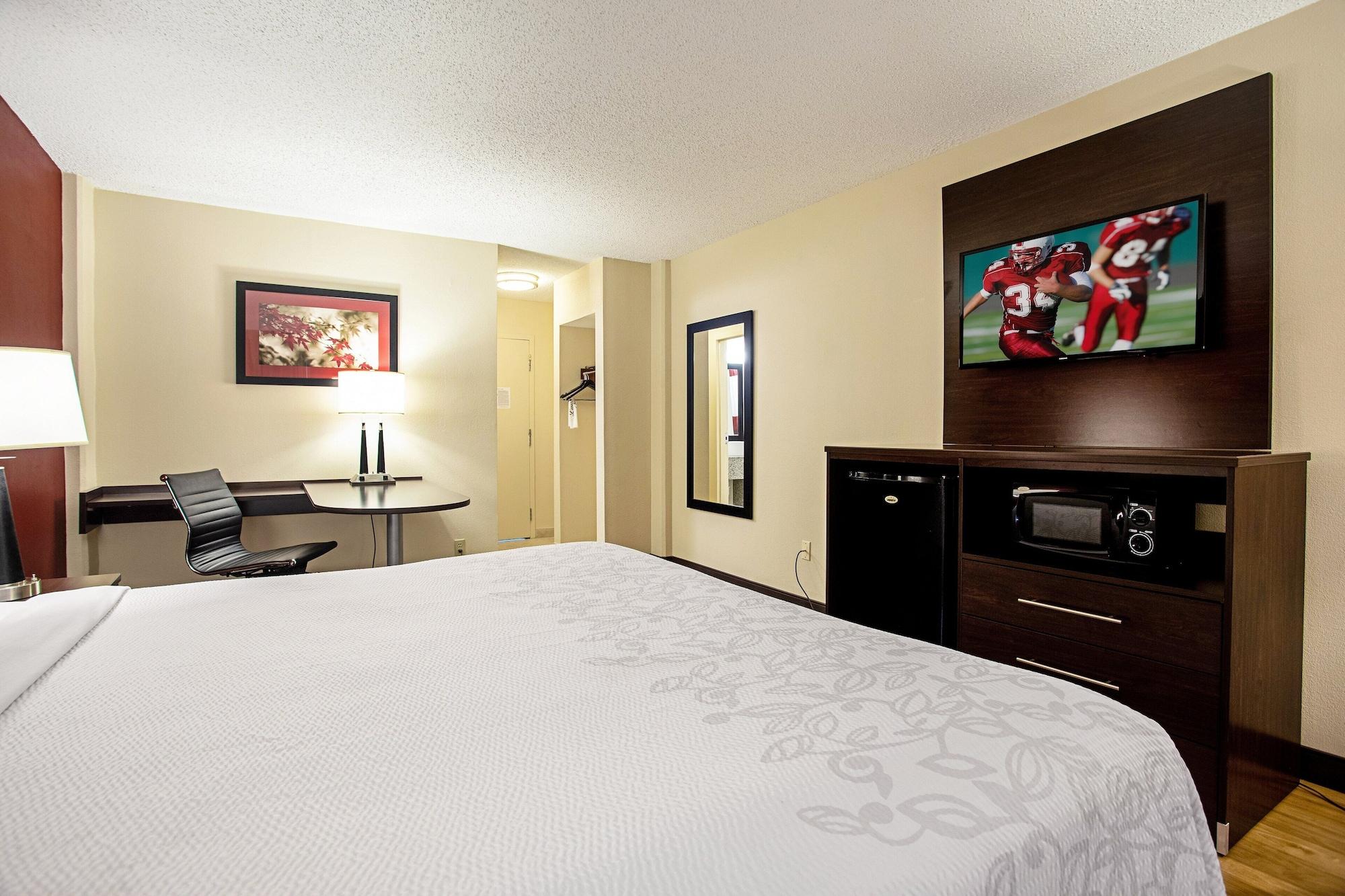 Red Roof Inn Plus+ Wichita East Esterno foto